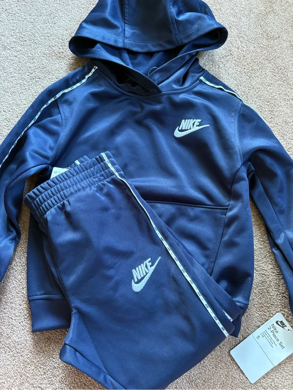 Nike Kids Boys Navy Hoodie & Jogger Track suit Set Navy size 5 NWT
